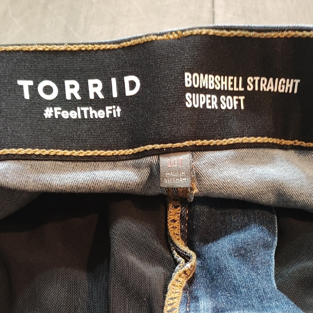 Torrid Bombshell Straight Super Soft Rhinestone W… - image 5